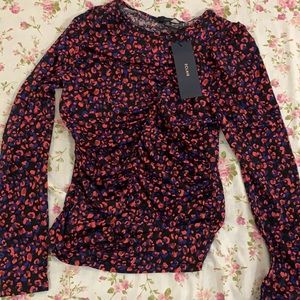 Eclair floral ruched top <3